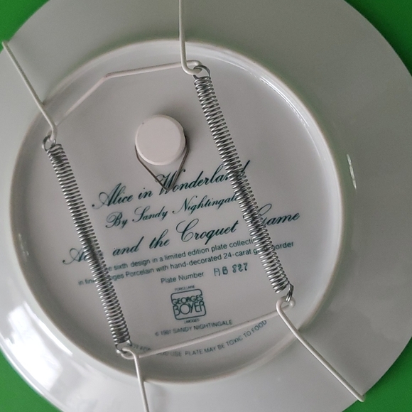 VTG Alice In Wonderland ALICE THE CROQUET GAME Collectors Plate 24K Gold Trim - Picture 4 of 8